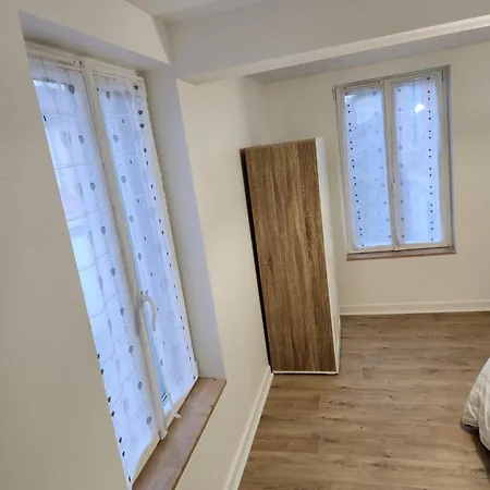 Meuble 6 Personnes A Deux Pas Du Centre-ville Apartamento Saint-Dizier