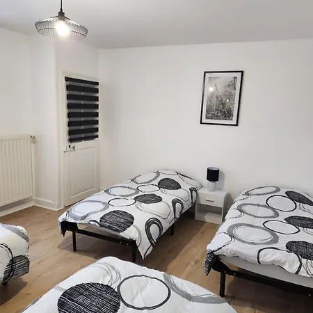 Meuble 6 Personnes A Deux Pas Du Centre-ville Apartamento